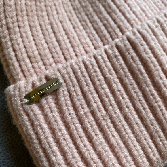 Steve Madden pompom hat - Picture 2 of 2